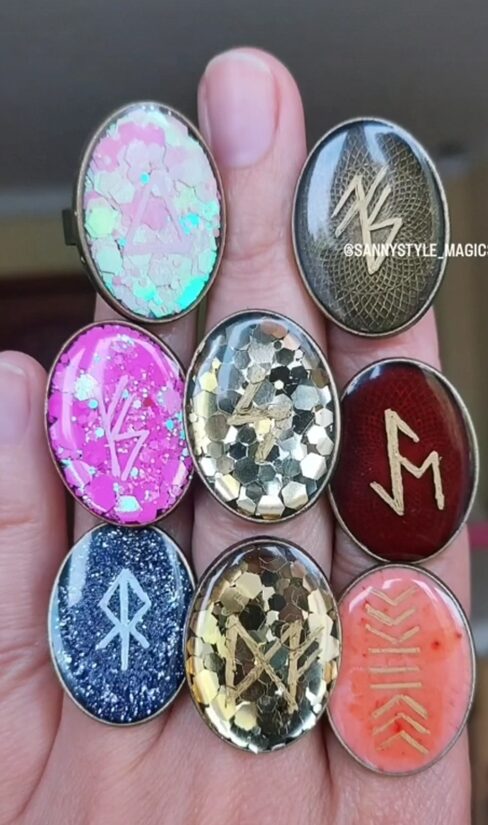 Amulets gredzenā